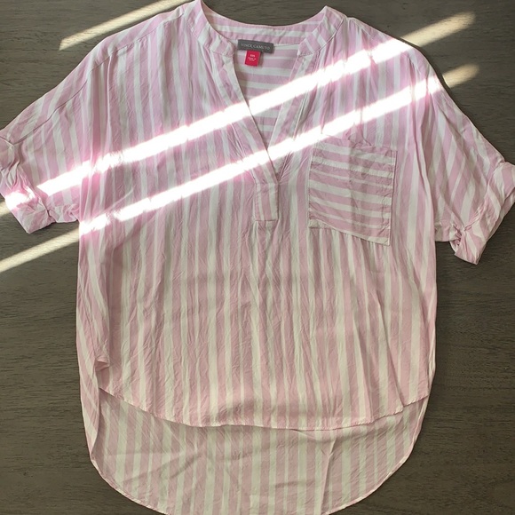 NWOT! Vince Camuto Serene Stripe Split Neck Top Sz XXS - Picture 3 of 4